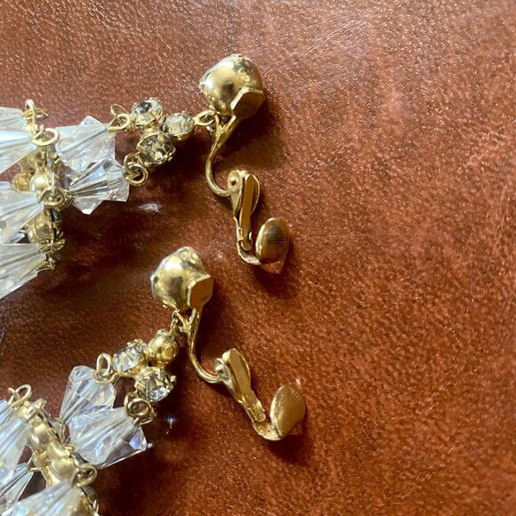 Vintage HATTIE CARNEGIE Austrian Crystal Chandelier Clip Earrings 1950s - Picture 5 of 8